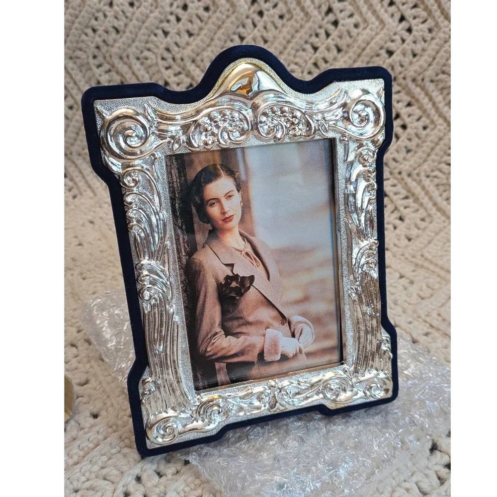 International Silver Co Silverplated Photo Frame 3.5x5 Ornate Victorian 99115335